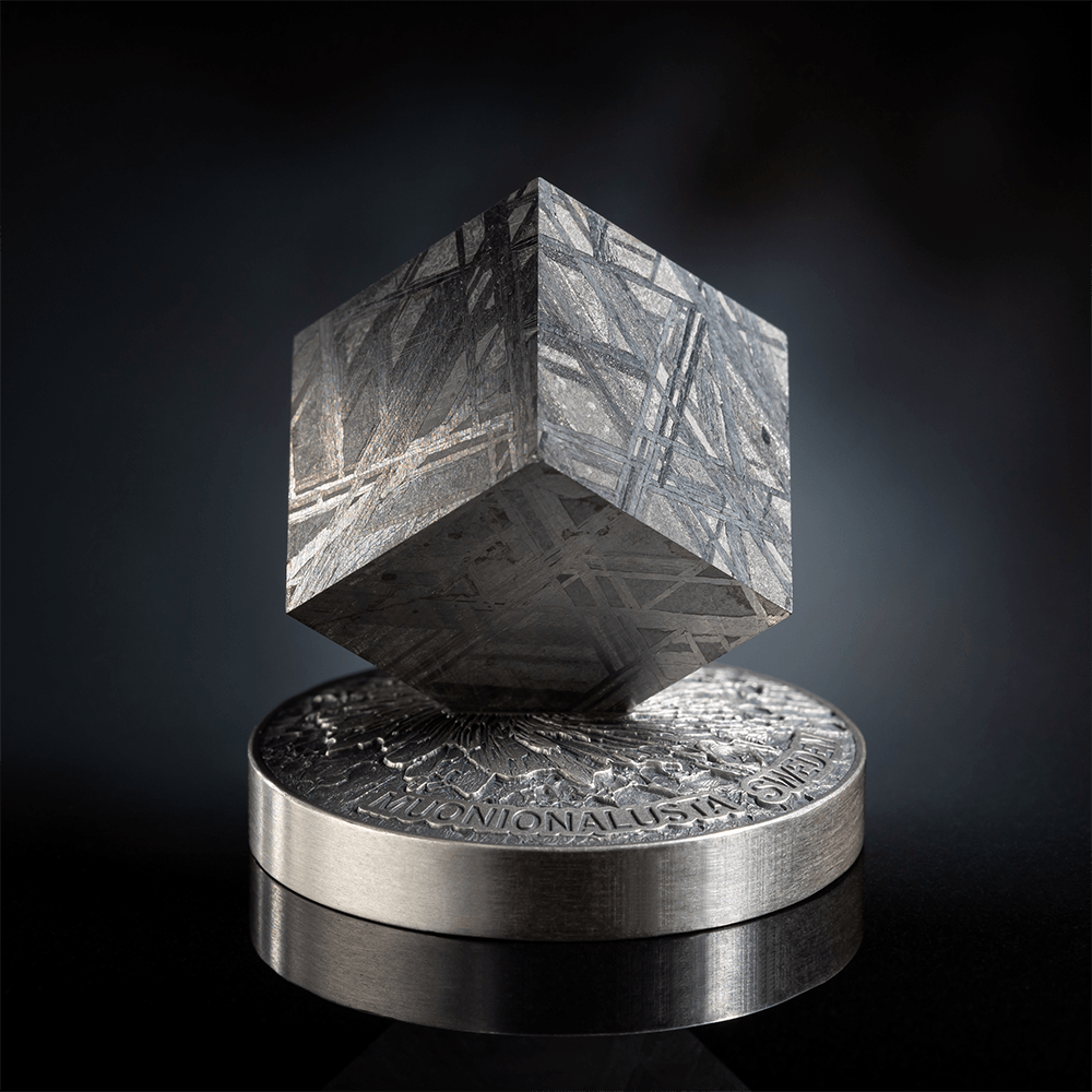2025 2 oz Muoninalusta Space Cube and Silver Antique Coin